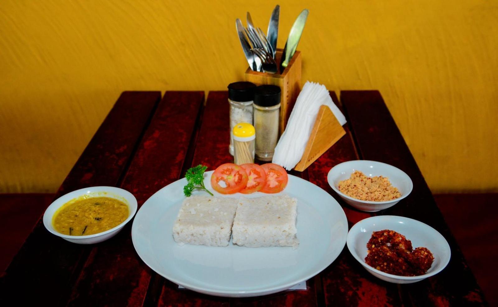 Coconut Style Restaurant & Milinda Guest Hotel Unawatuna Exterior photo