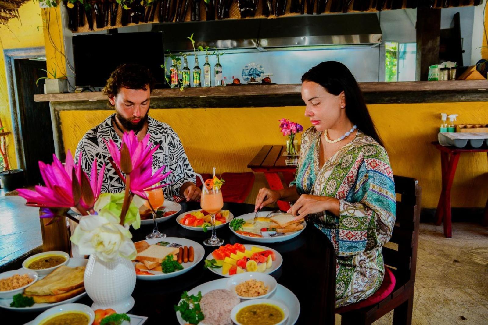Coconut Style Restaurant & Milinda Guest Hotel Unawatuna Exterior photo